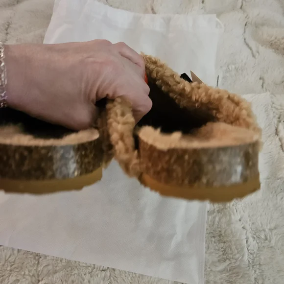 INTENTIONALLY BLANK Tan Fuzzy Slippers - Picture 6 of 7